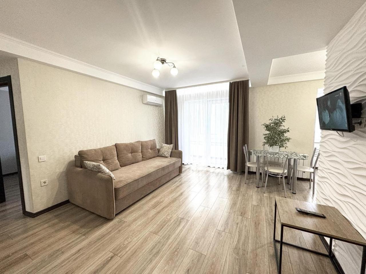 Apartment Artal On Obolonskyi Avenue 16a, 2 Bedroom