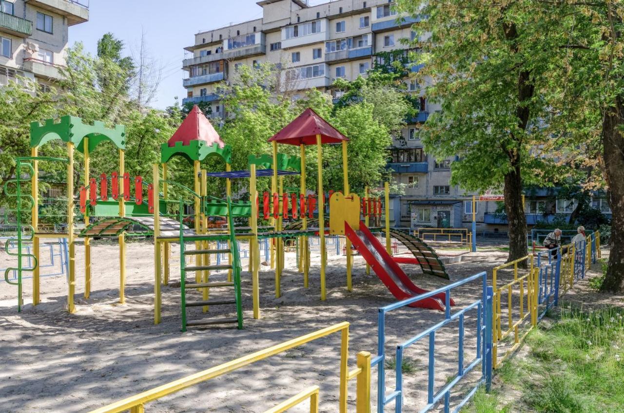 Apartment Artal On Obolonskyi Avenue 16a, 2 Bedroom